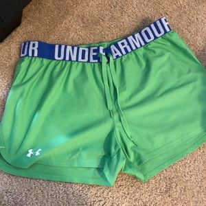 Under Armour Women’s Shorts size M